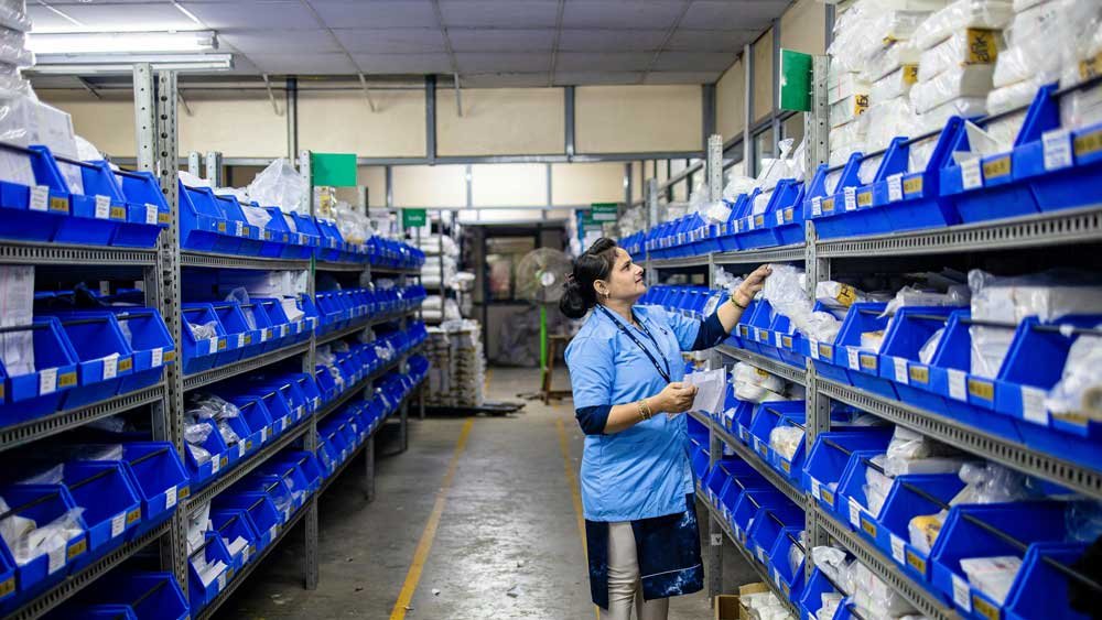 What Is the Difference Between Racking and Shelving - frist image