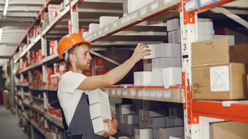 How to Choose The Right Warehouse Storage Rack - Light and Medium-Duty Shelving